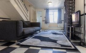 Cosy Home By Excel Centre & City Airport